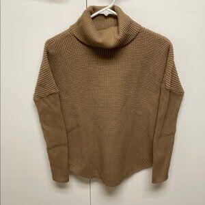 Michael Kohrs women’s waffle knit turtleneck sweater Size small oversized Beige